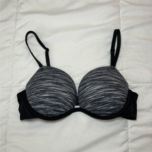 PINK Victoria's Secret Black and Gray T-Shirt Bra